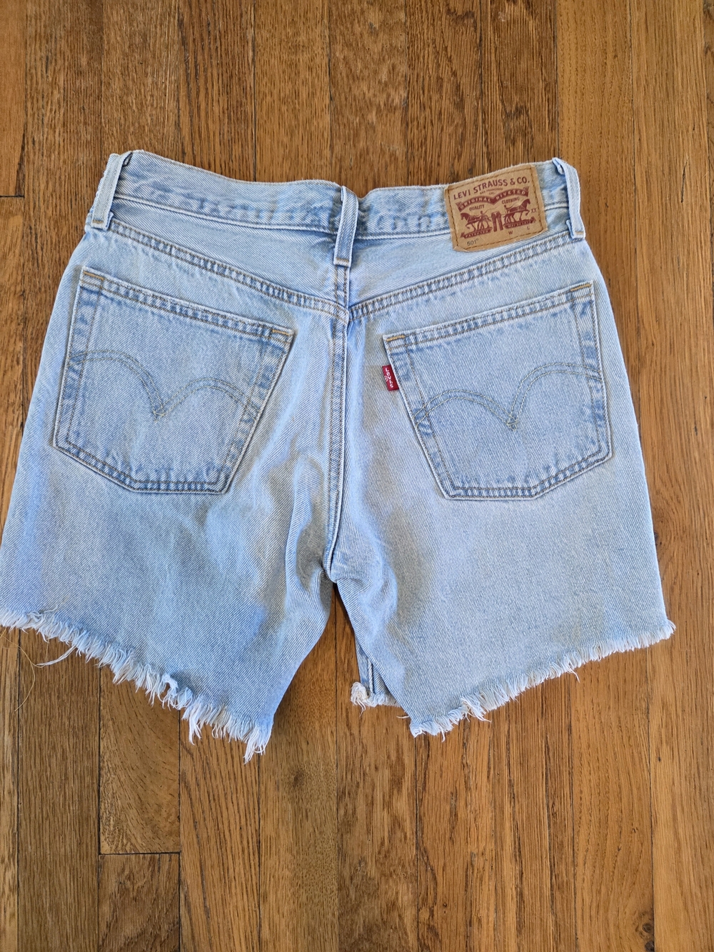Levi’s 501 Original Fit High Rise Denim Cutoff Shorts Light Wash Size W25
